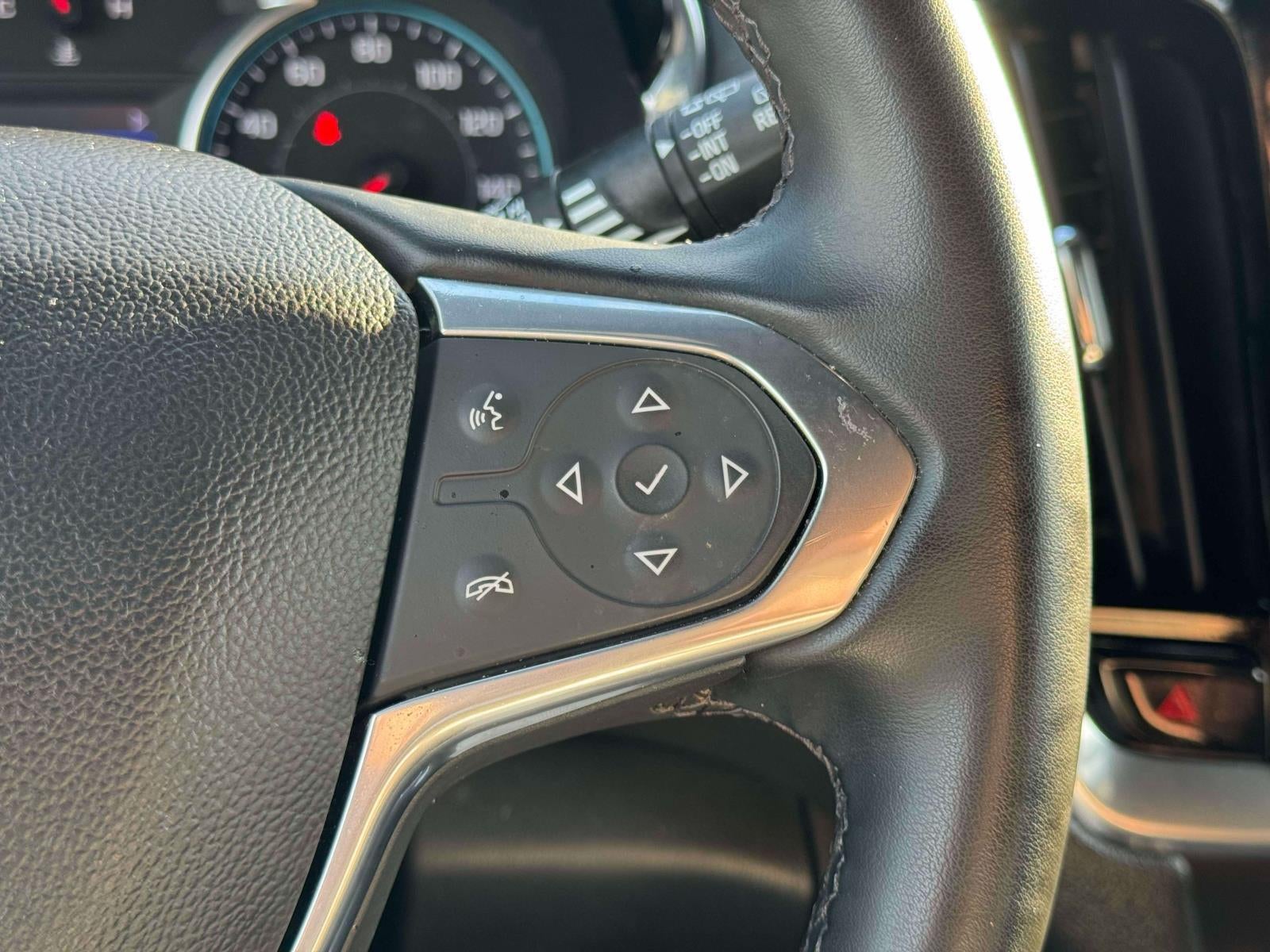 2023 Chevrolet Traverse FWD LT Cloth