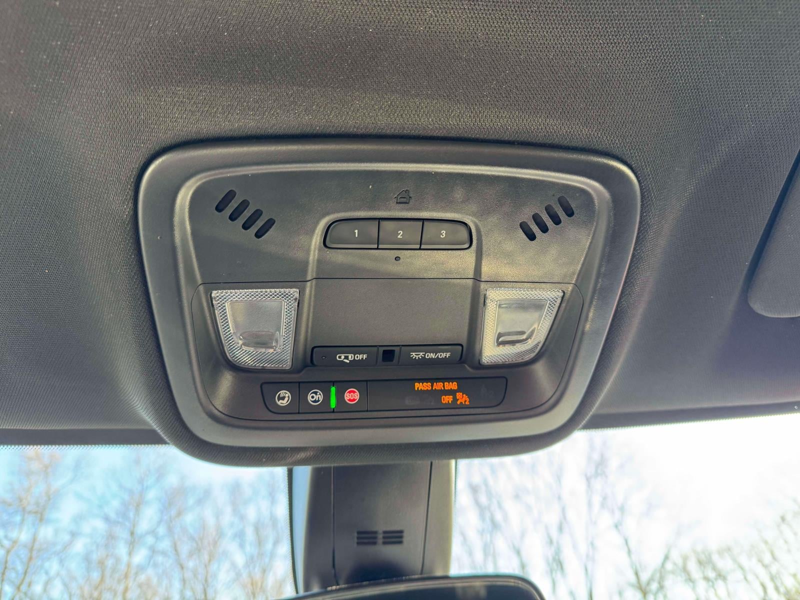 2023 Chevrolet Traverse FWD LT Cloth