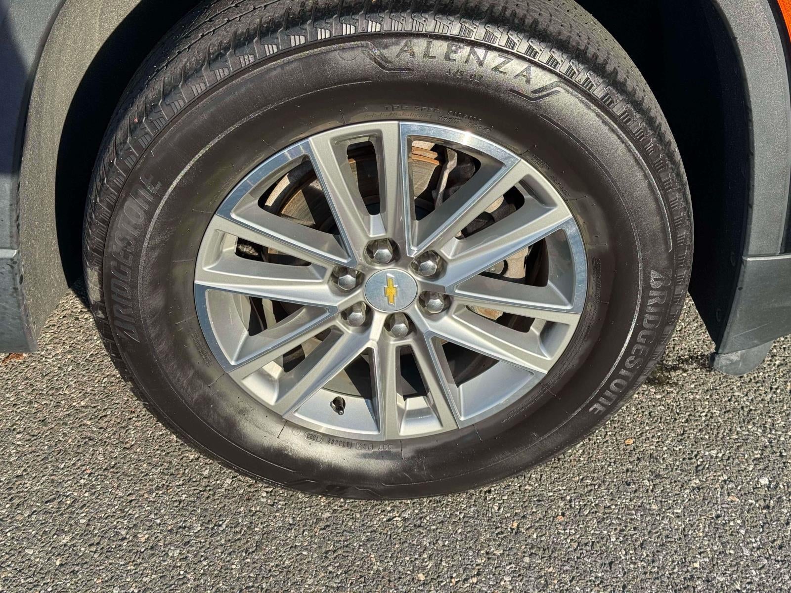 2023 Chevrolet Traverse FWD LT Cloth