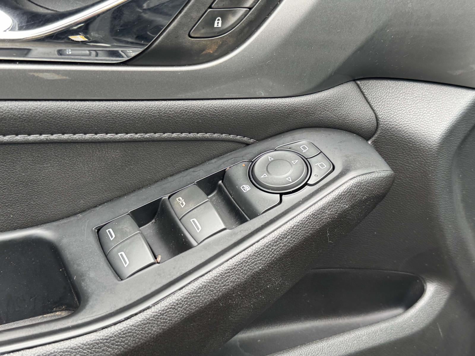2023 Chevrolet Traverse FWD LT Cloth