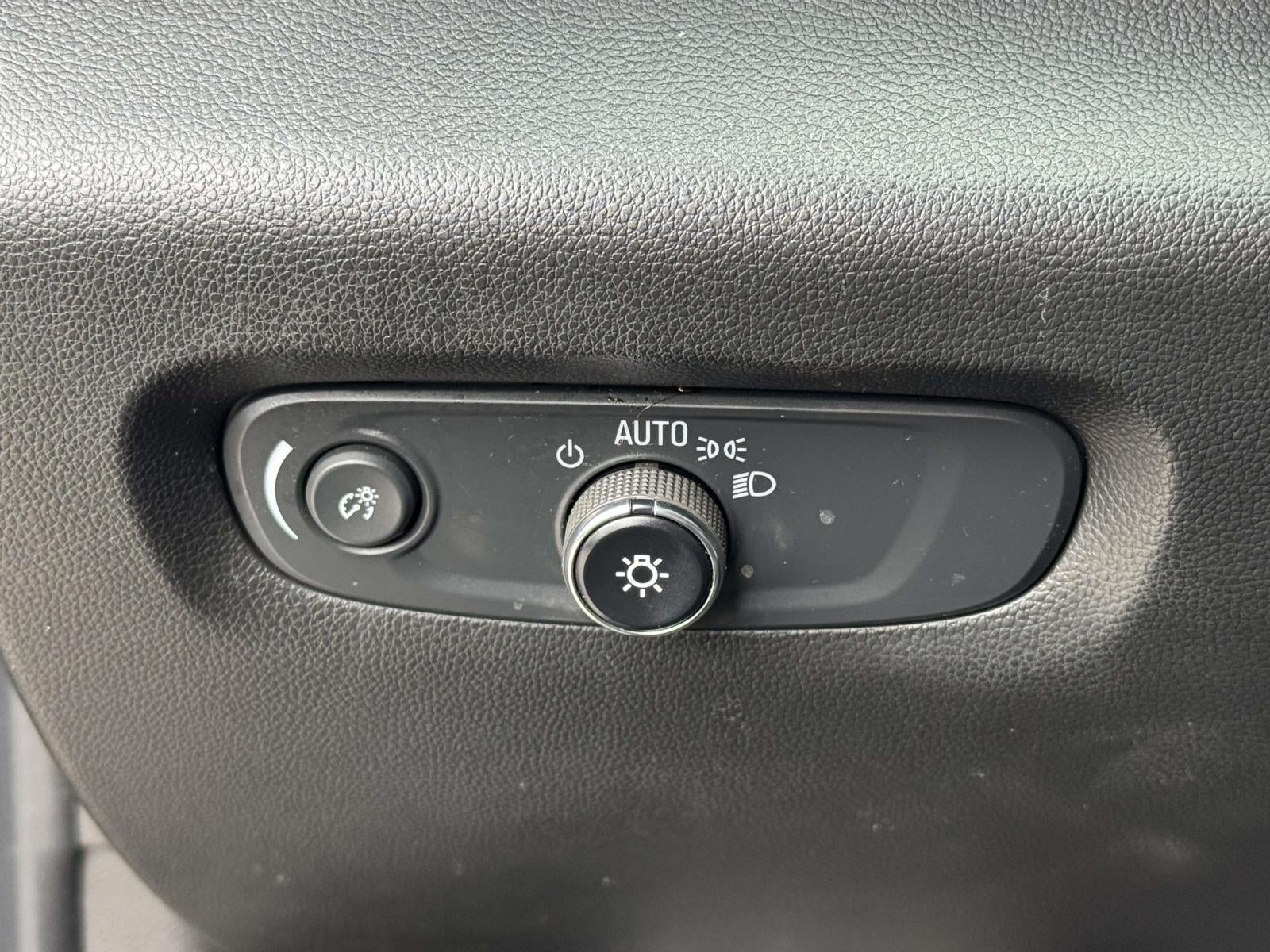 2023 Chevrolet Traverse FWD LT Cloth
