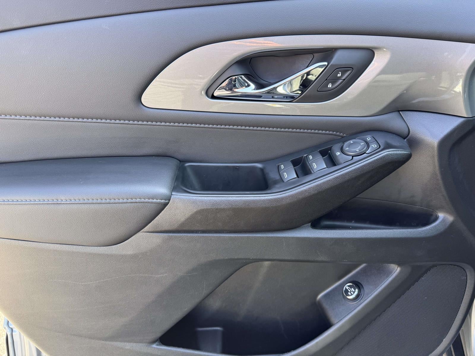 2023 Chevrolet Traverse FWD LT Cloth