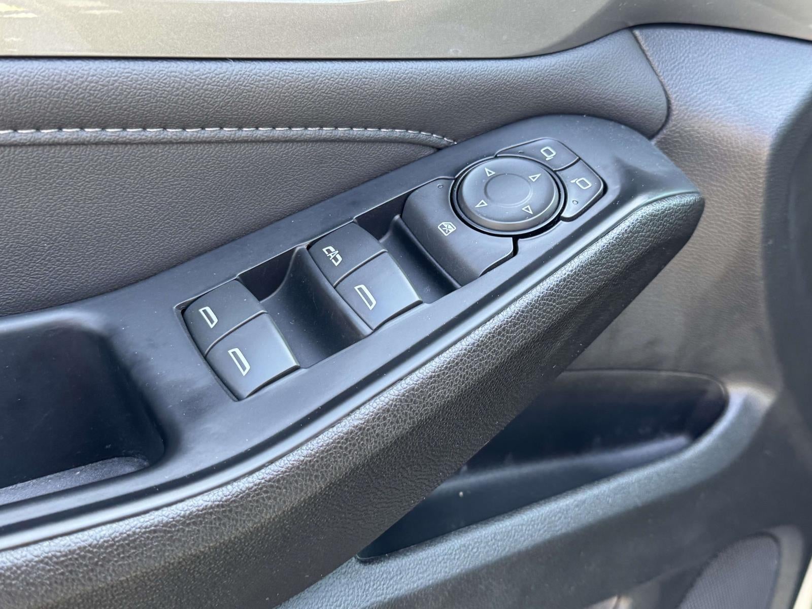 2023 Chevrolet Traverse FWD LT Cloth
