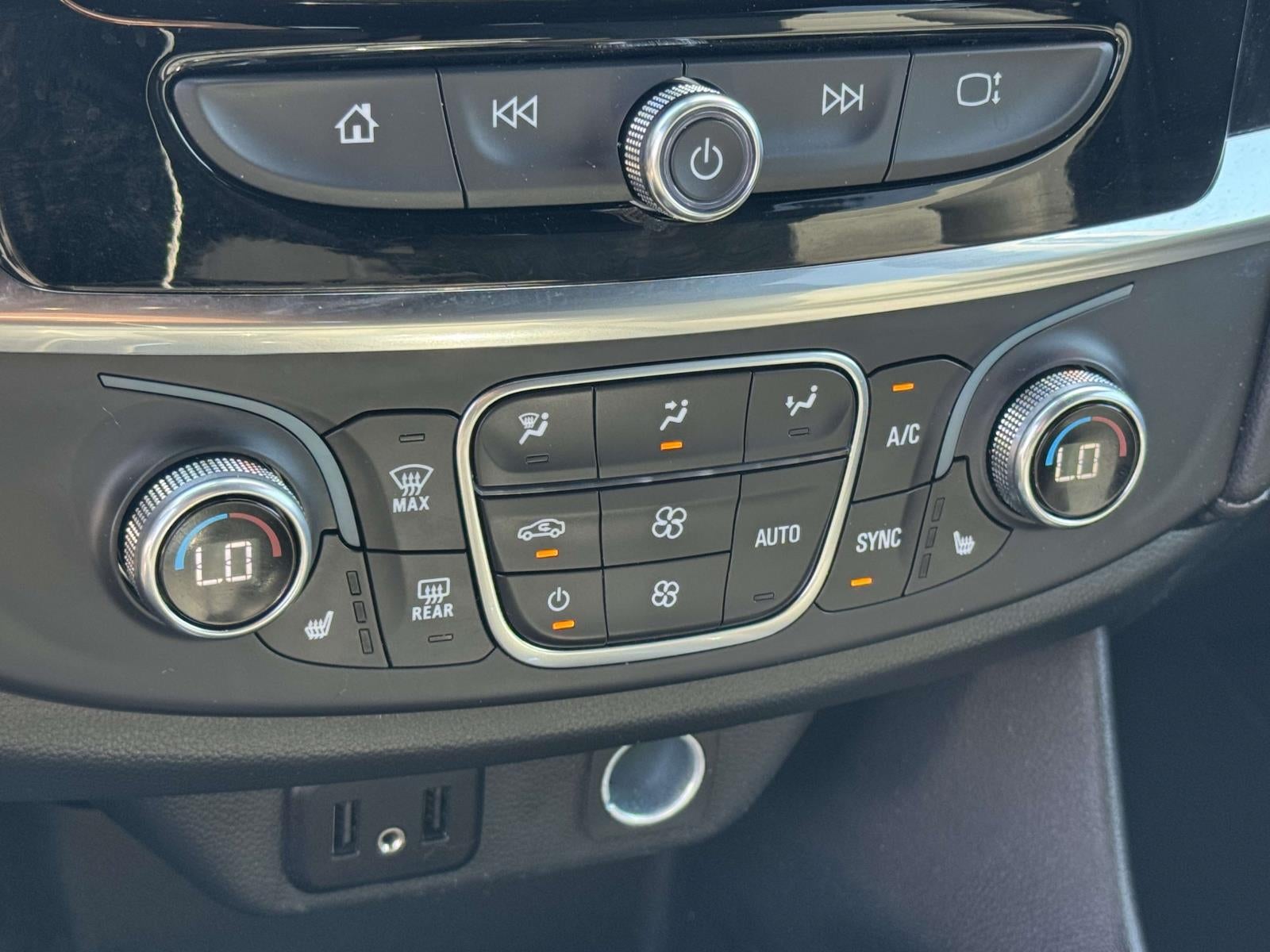 2023 Chevrolet Traverse FWD LT Cloth