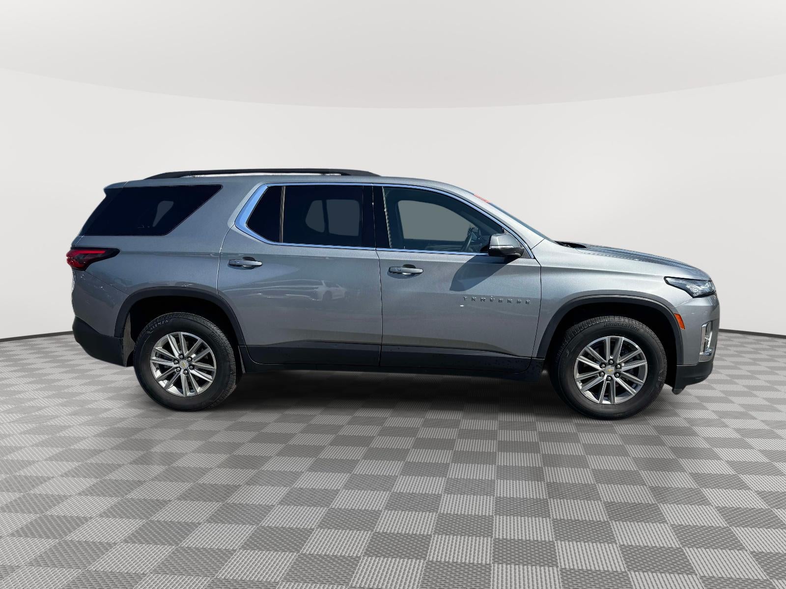 2023 Chevrolet Traverse FWD LT Cloth