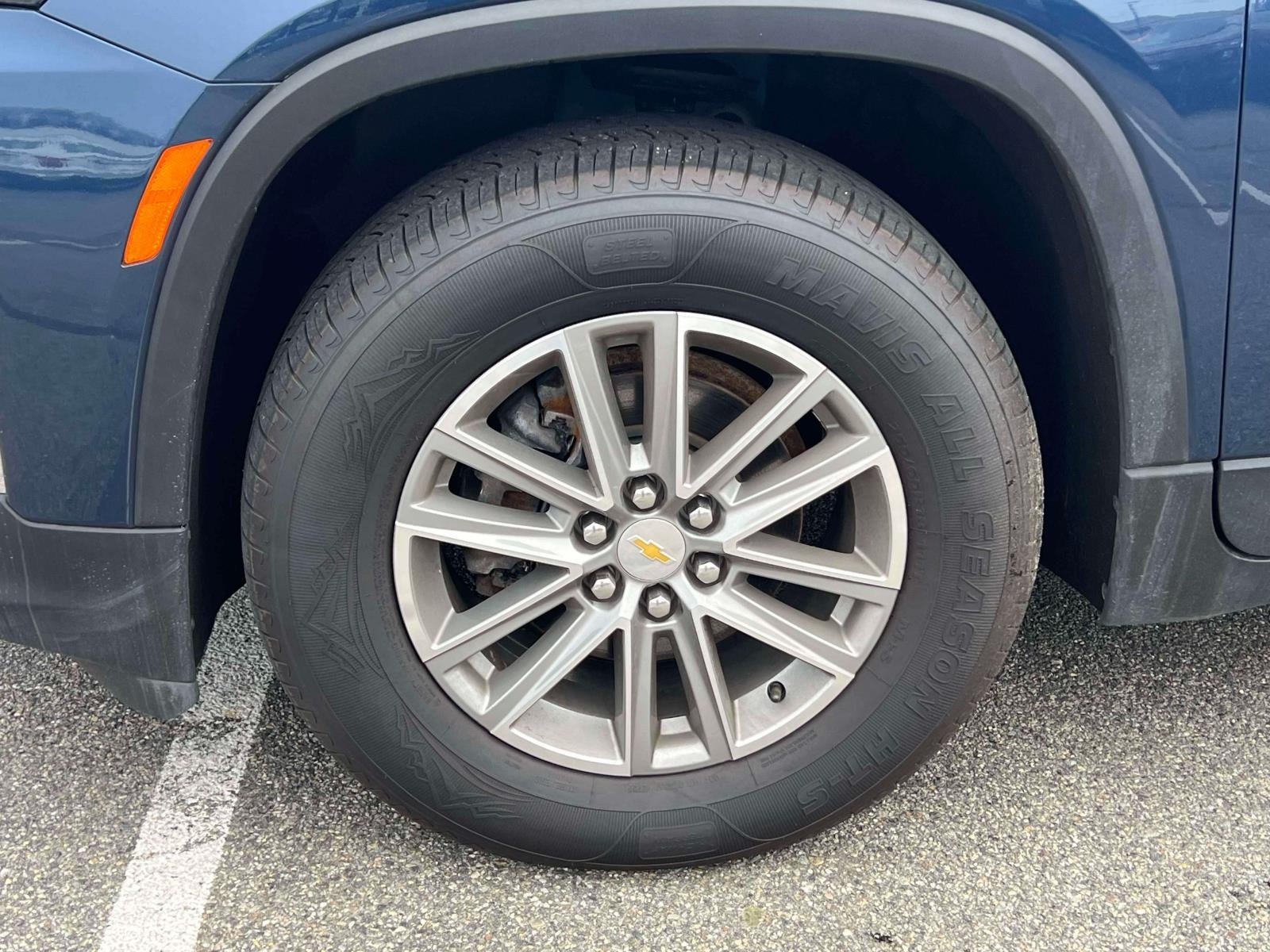 2023 Chevrolet Traverse FWD LT Cloth