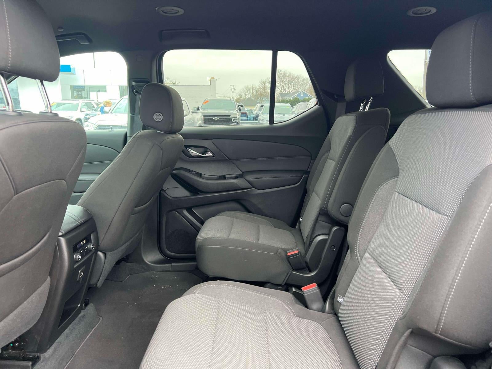 2023 Chevrolet Traverse FWD LT Cloth