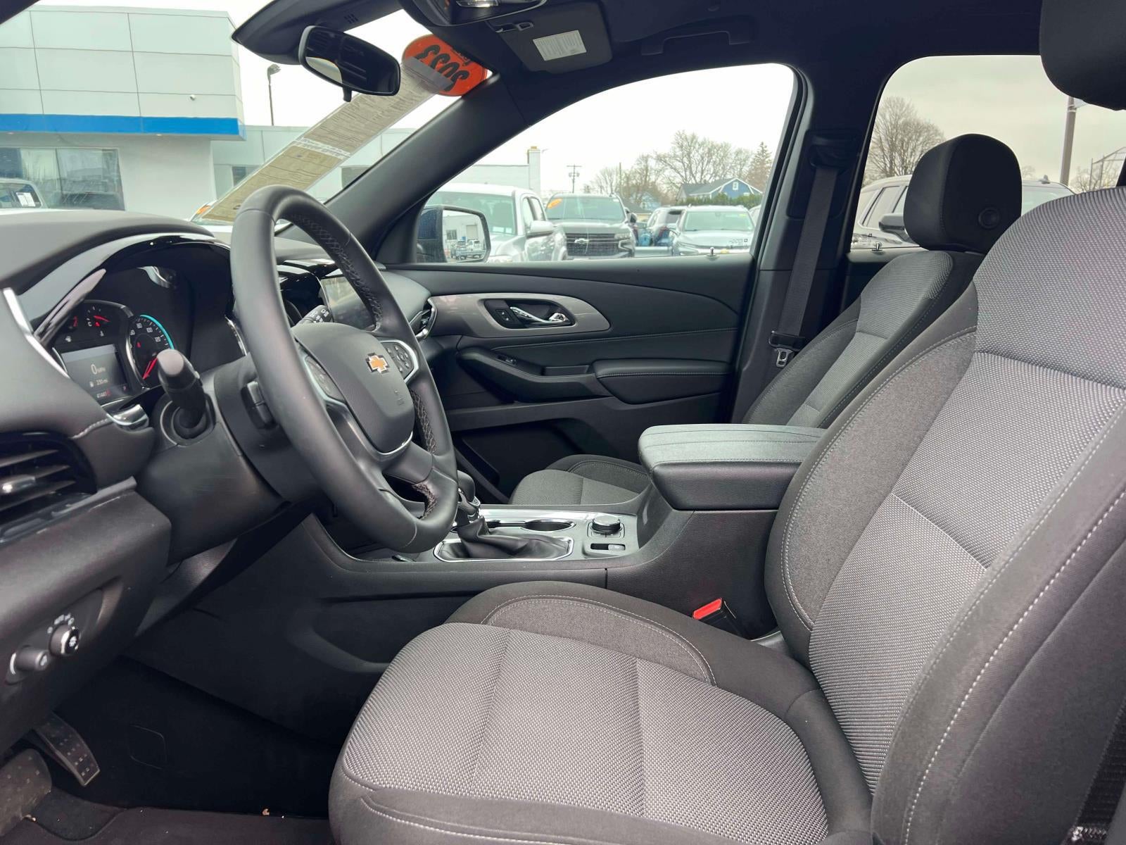 2023 Chevrolet Traverse FWD LT Cloth