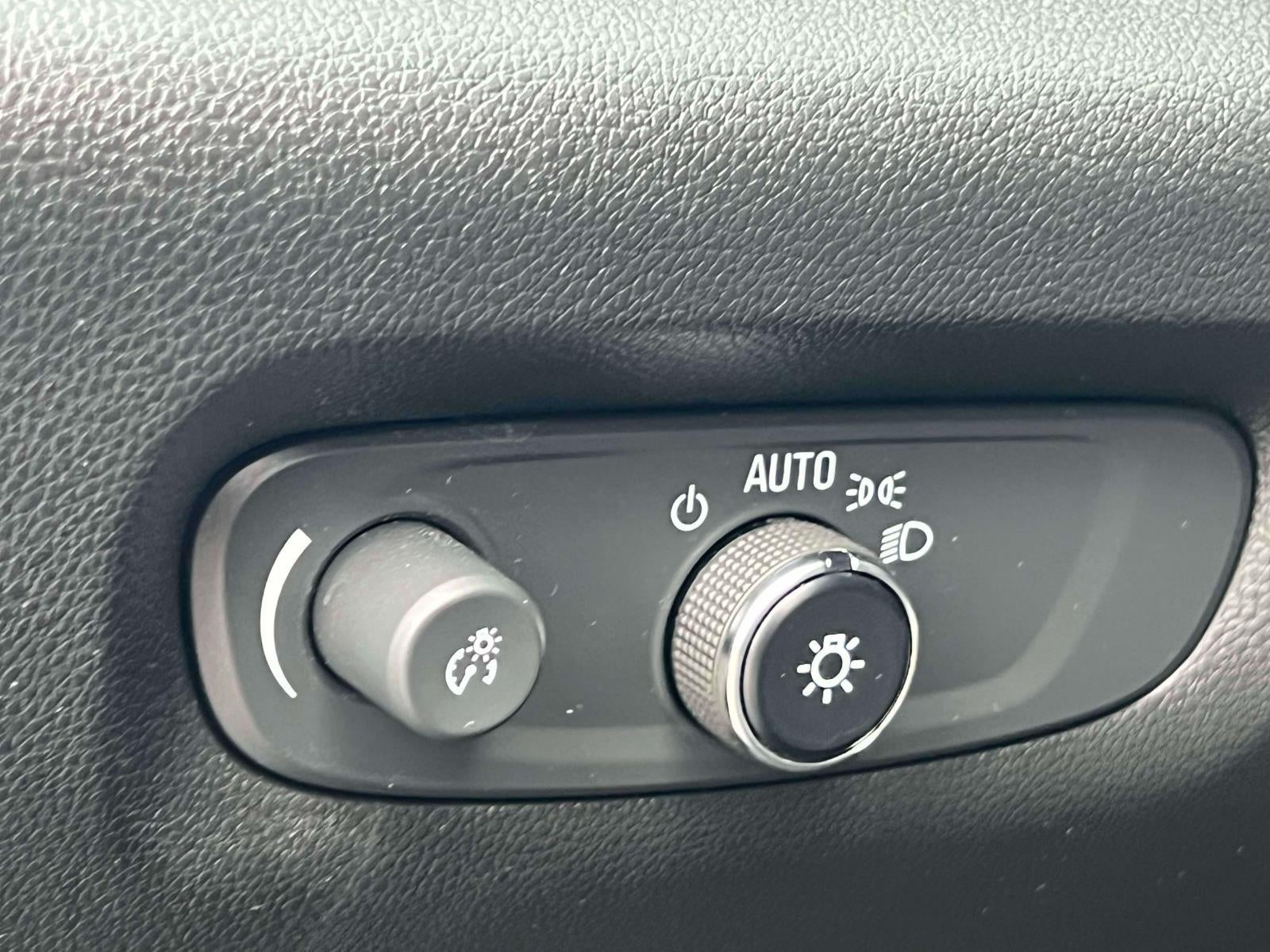 2023 Chevrolet Traverse FWD LT Cloth