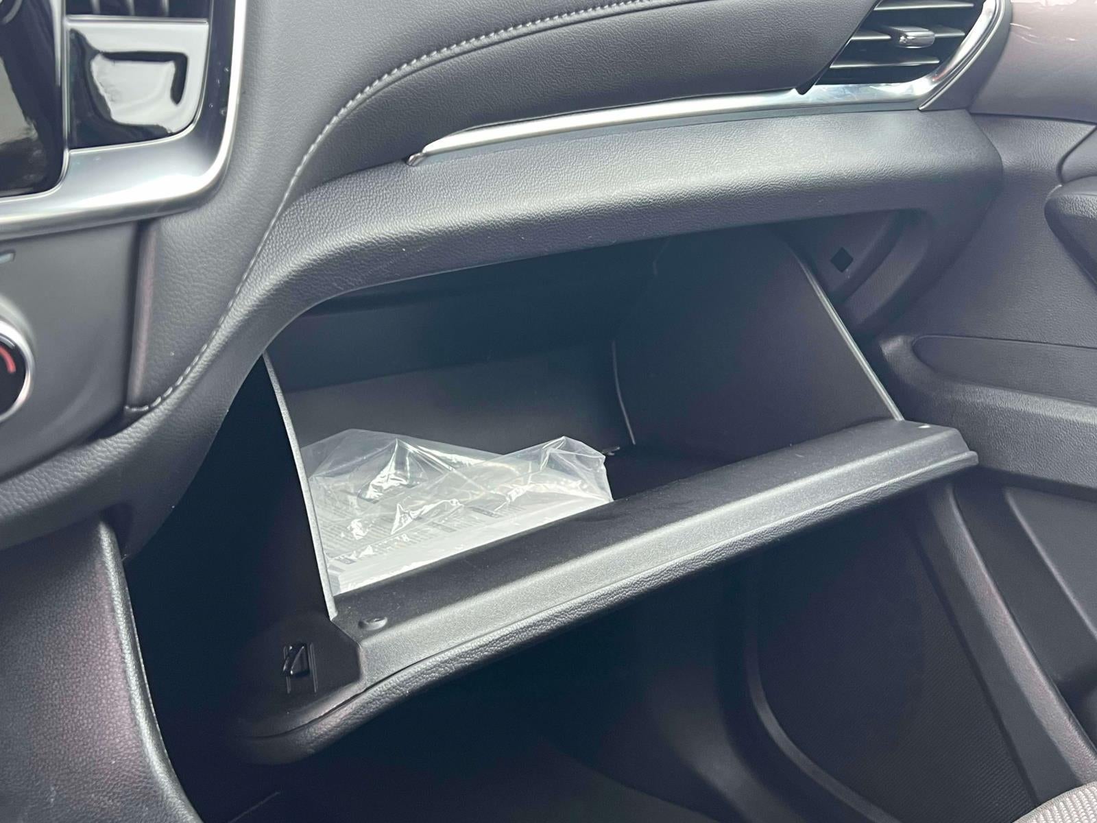 2023 Chevrolet Traverse FWD LT Cloth