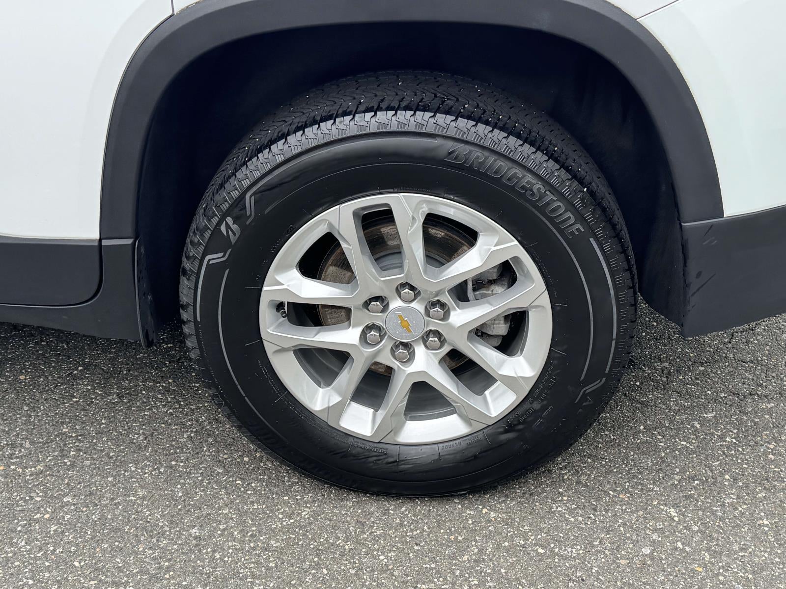 2023 Chevrolet Traverse AWD LS