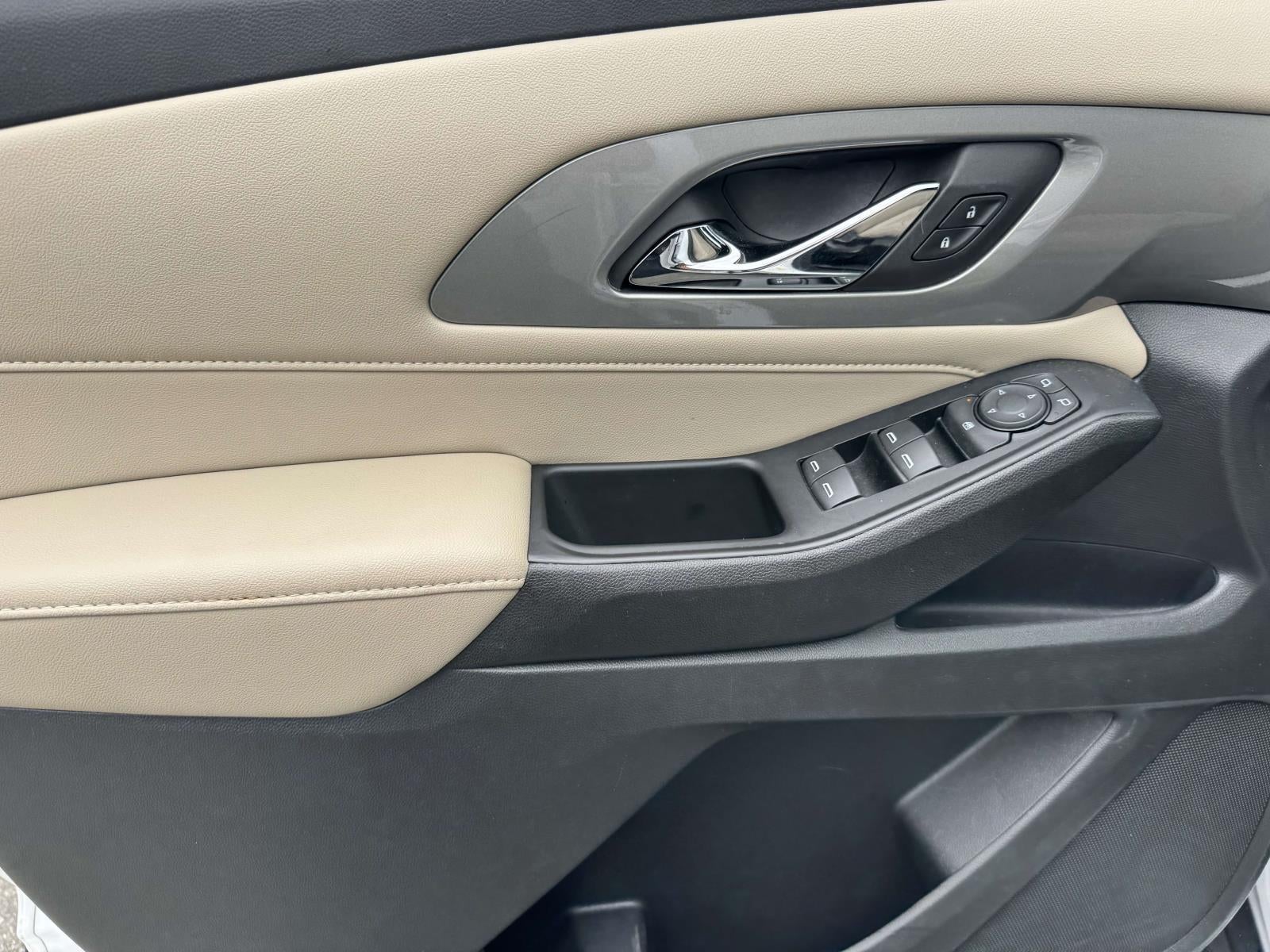 2023 Chevrolet Traverse AWD LS