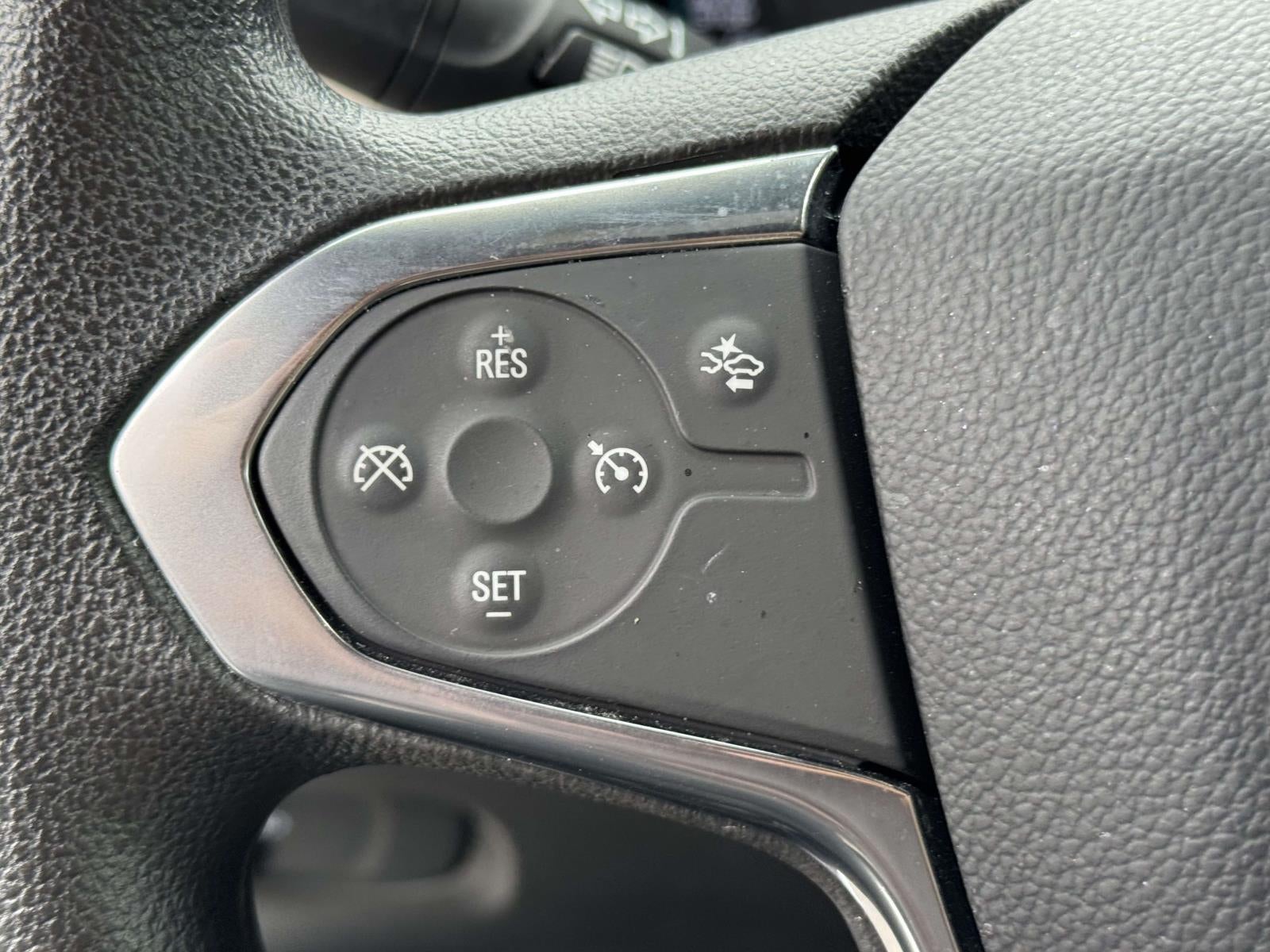 2023 Chevrolet Traverse AWD LS