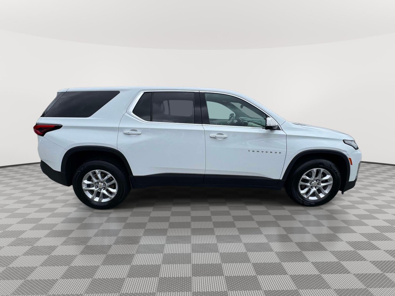 2023 Chevrolet Traverse AWD LS