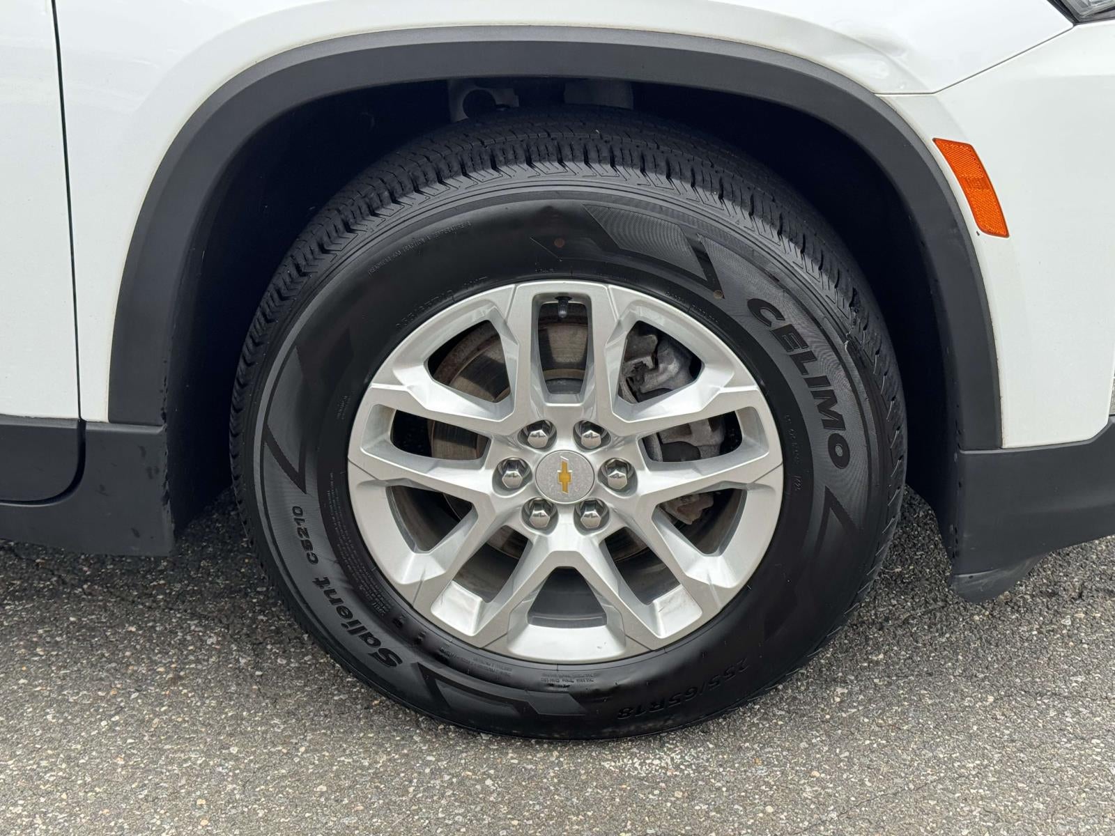 2023 Chevrolet Traverse AWD LS