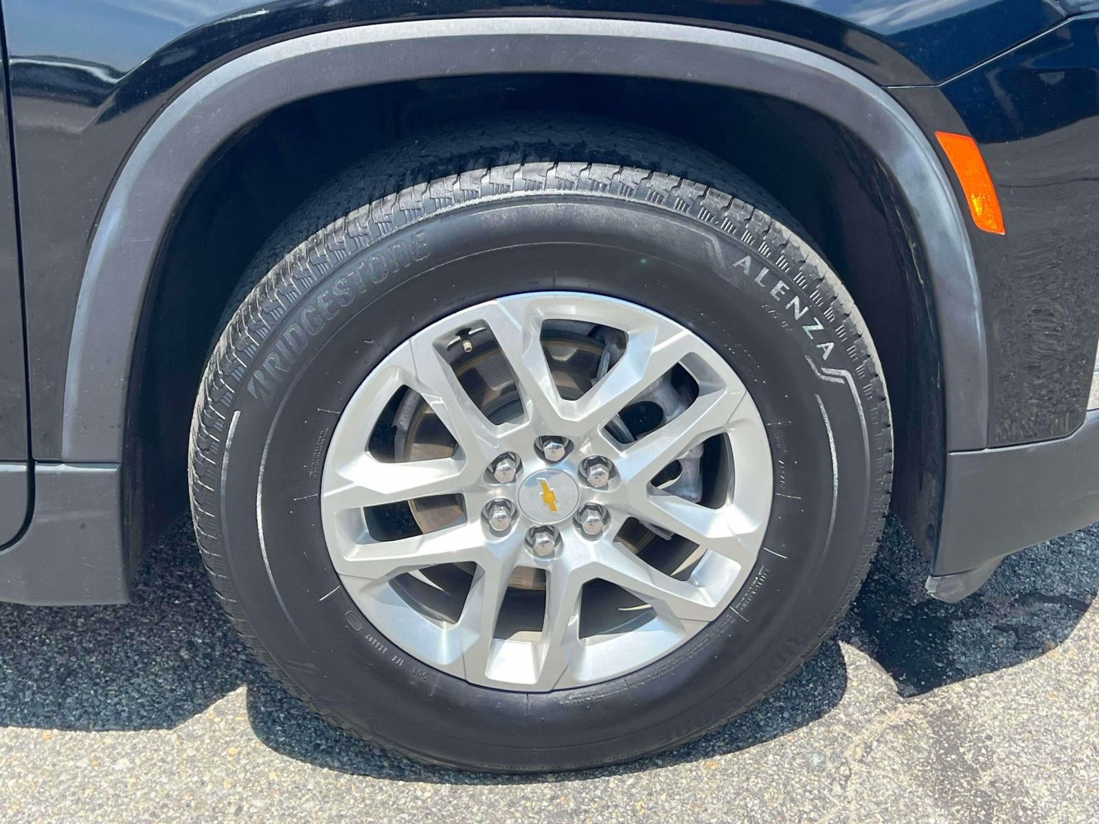 2023 Chevrolet Traverse AWD LS