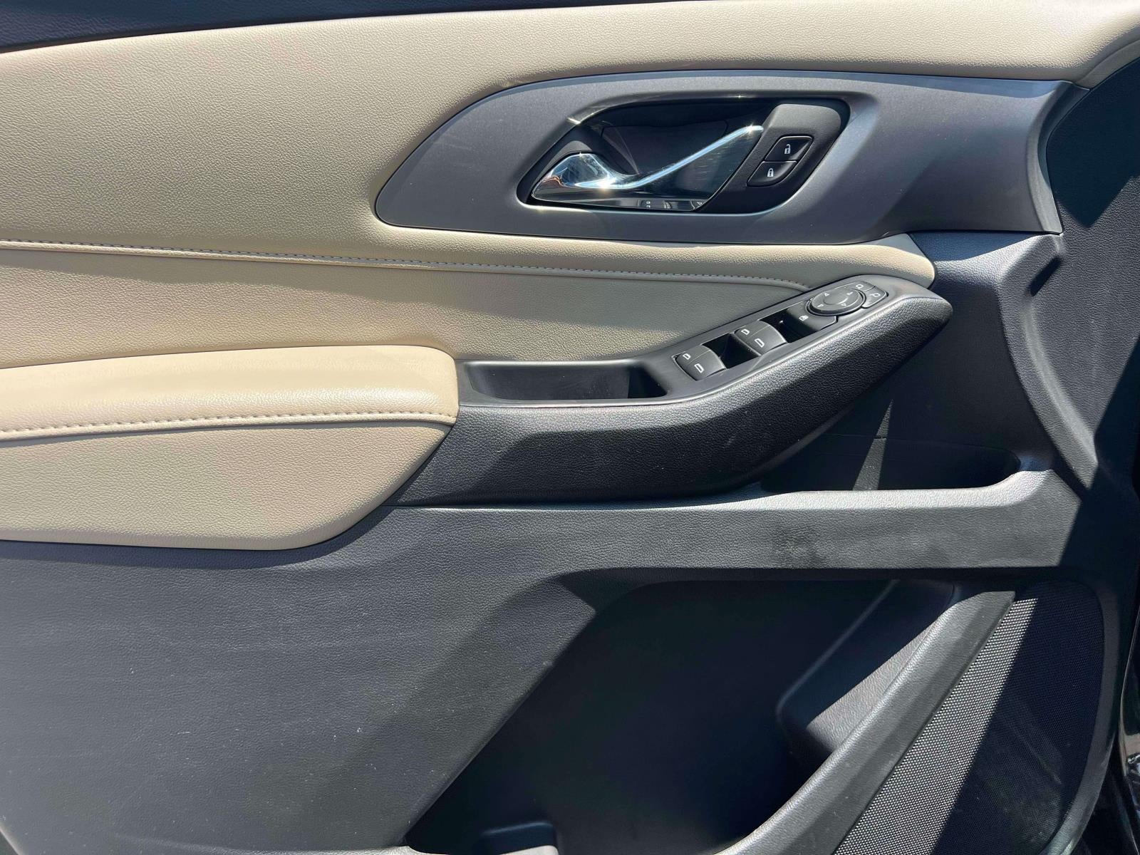 2023 Chevrolet Traverse AWD LS