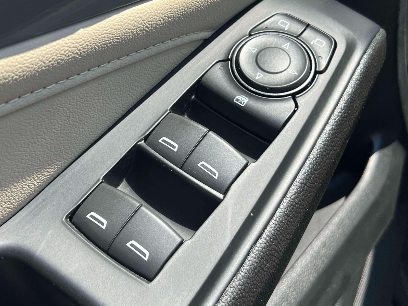 2023 Chevrolet Traverse AWD LS