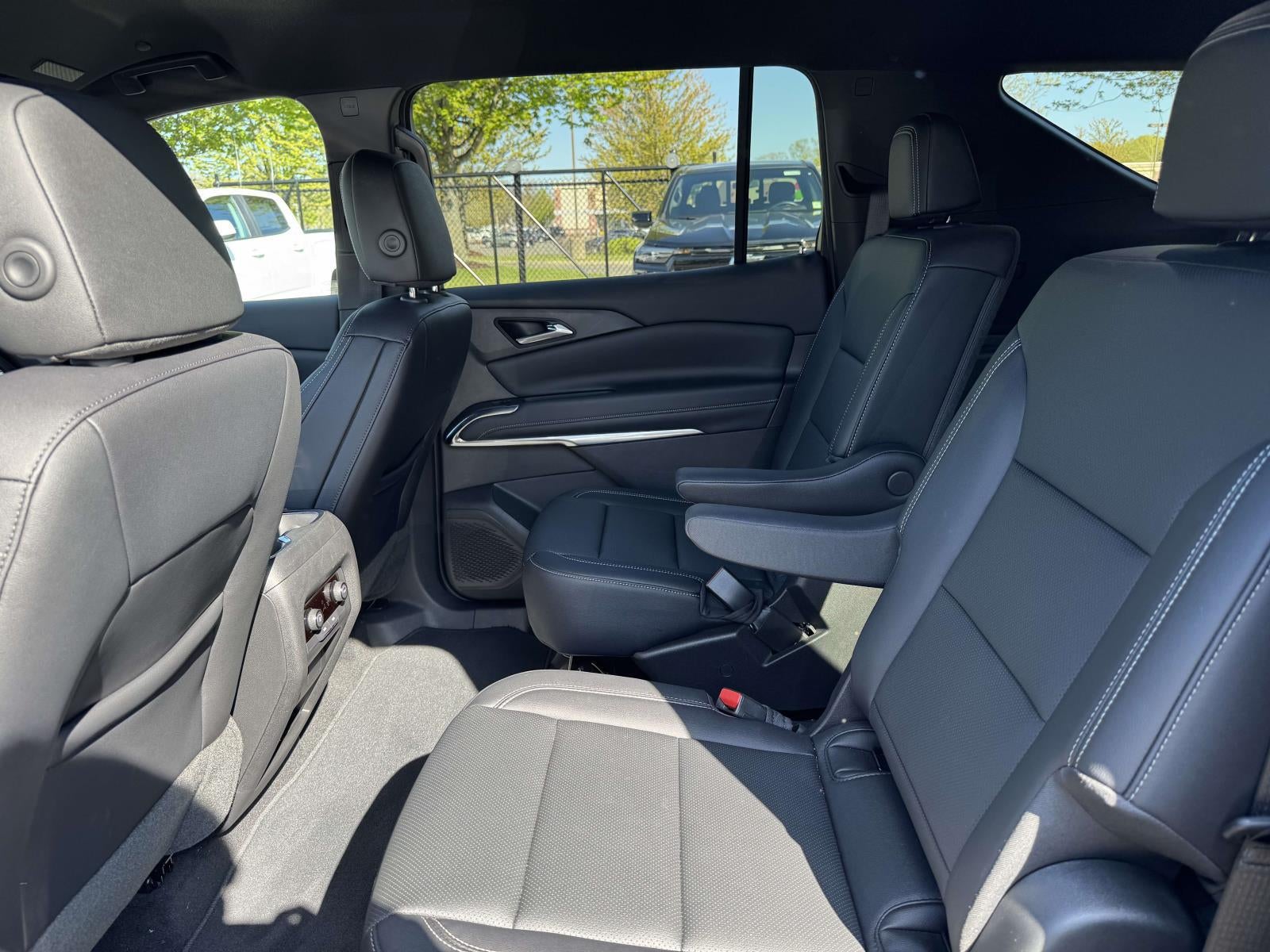 2026 Chevrolet Traverse AWD LT