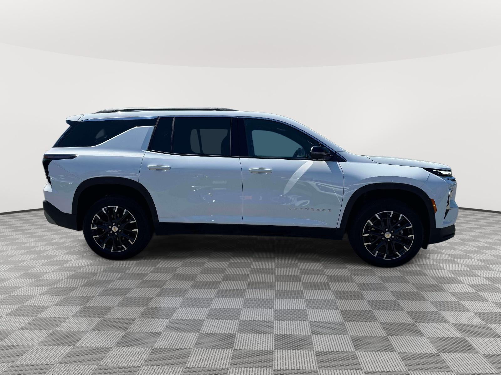 2026 Chevrolet Traverse AWD LT