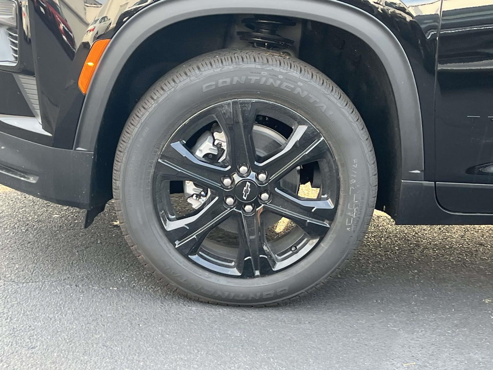 2027 Chevrolet Traverse AWD LT