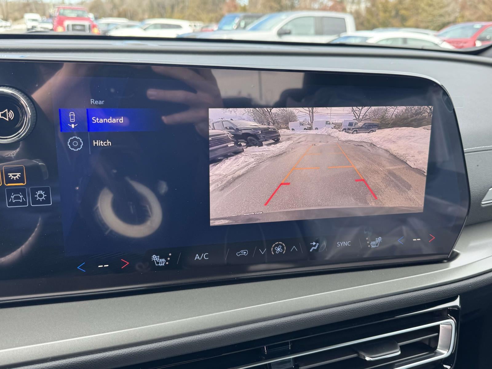 2026 Chevrolet Traverse AWD LT