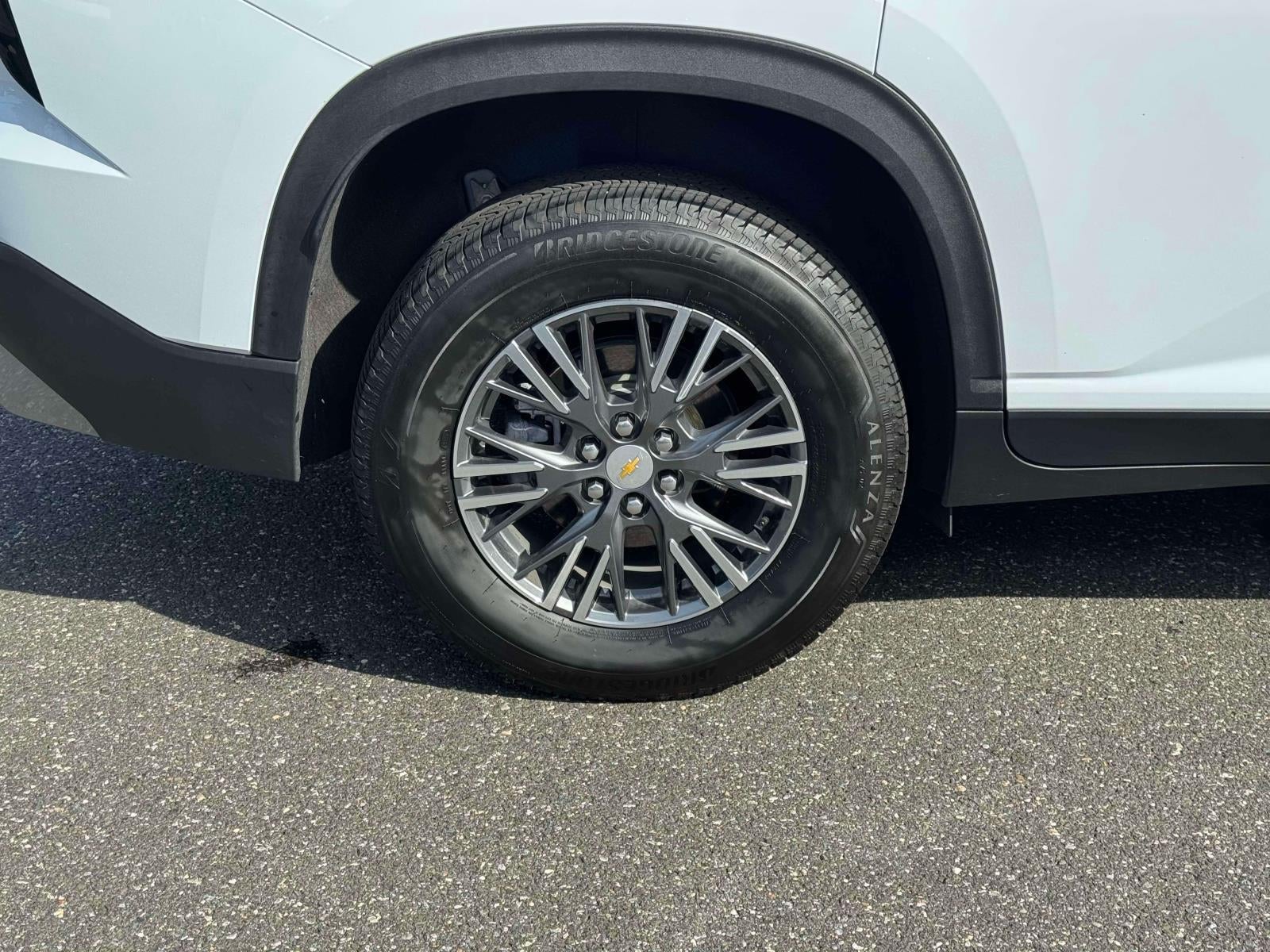 2026 Chevrolet Traverse AWD LT