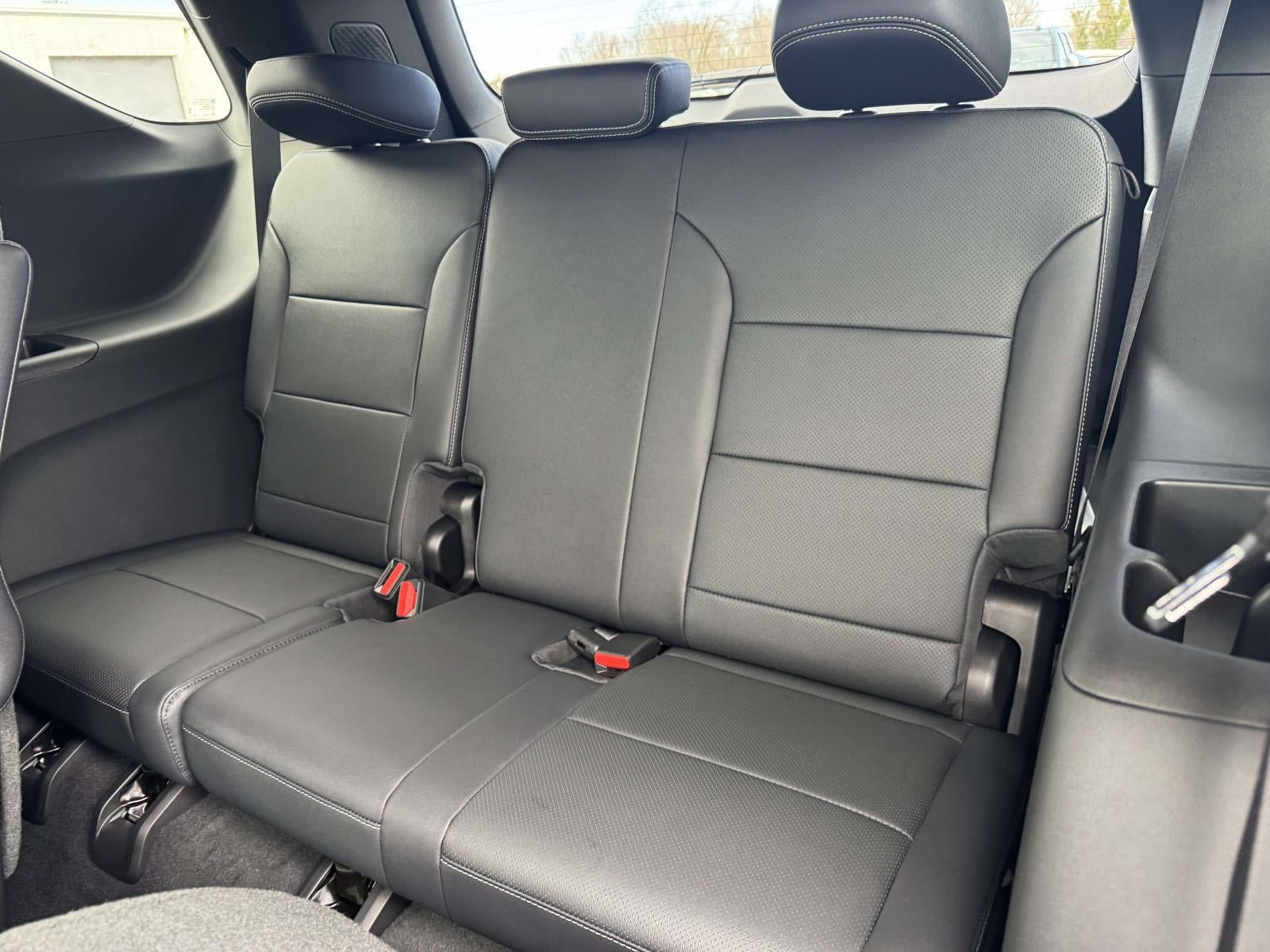 2026 Chevrolet Traverse AWD LT