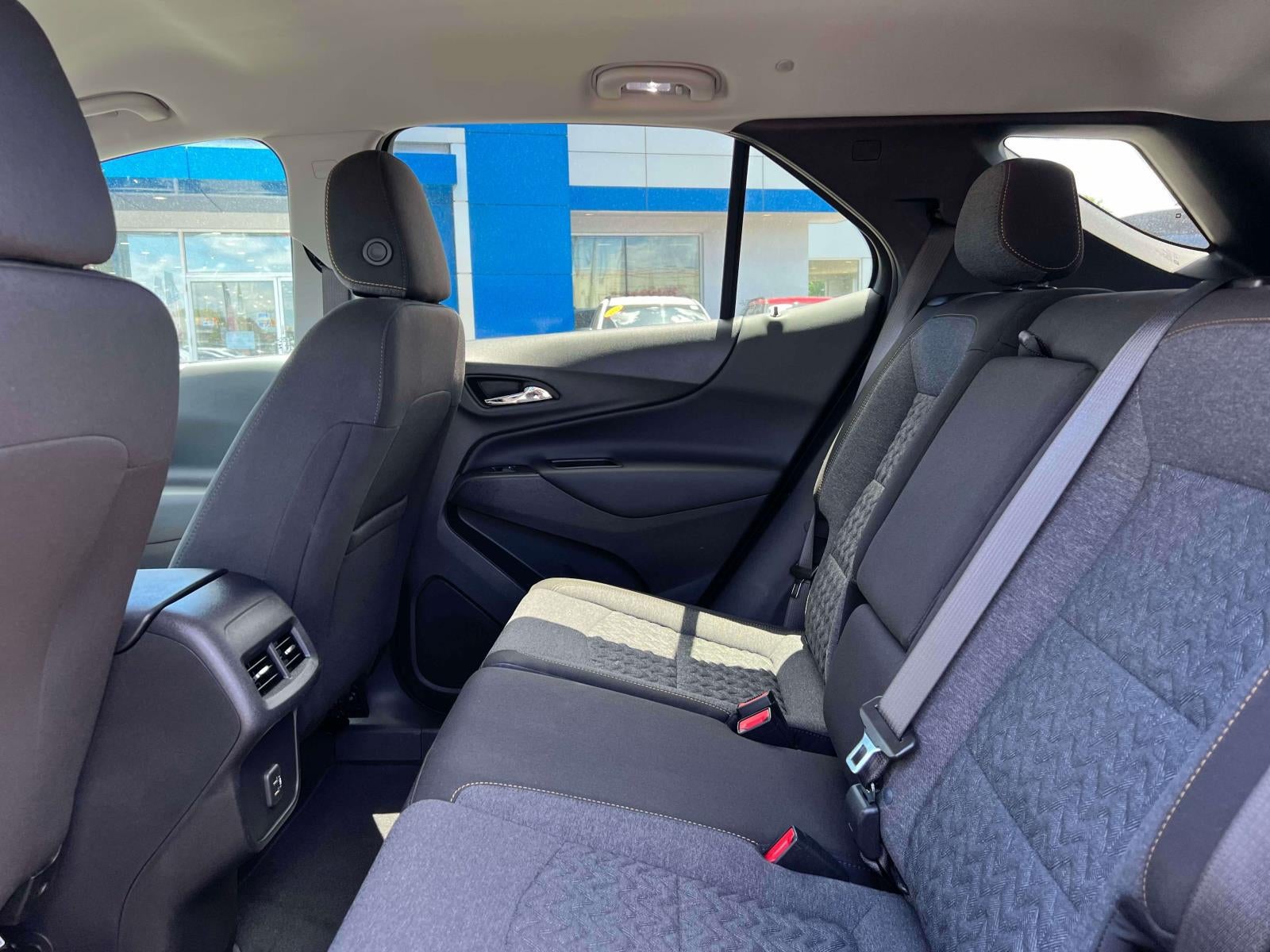 2023 Chevrolet Traverse AWD LT Cloth