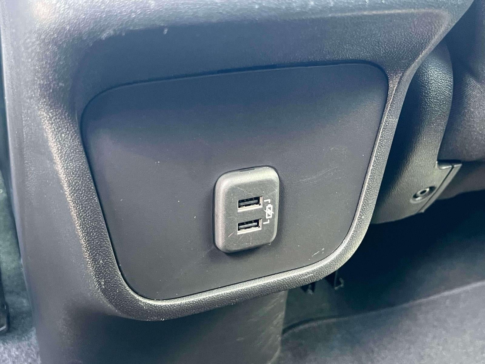 2023 Chevrolet Traverse AWD LT Cloth