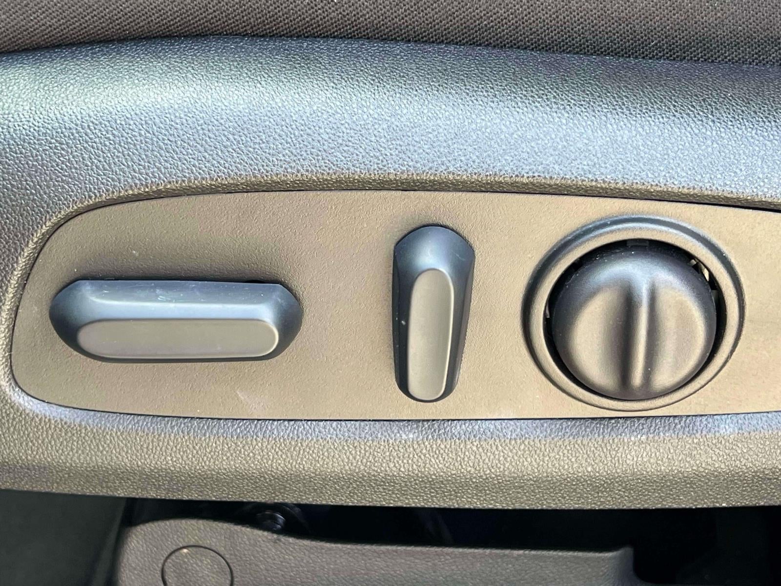 2023 Chevrolet Traverse AWD LT Cloth