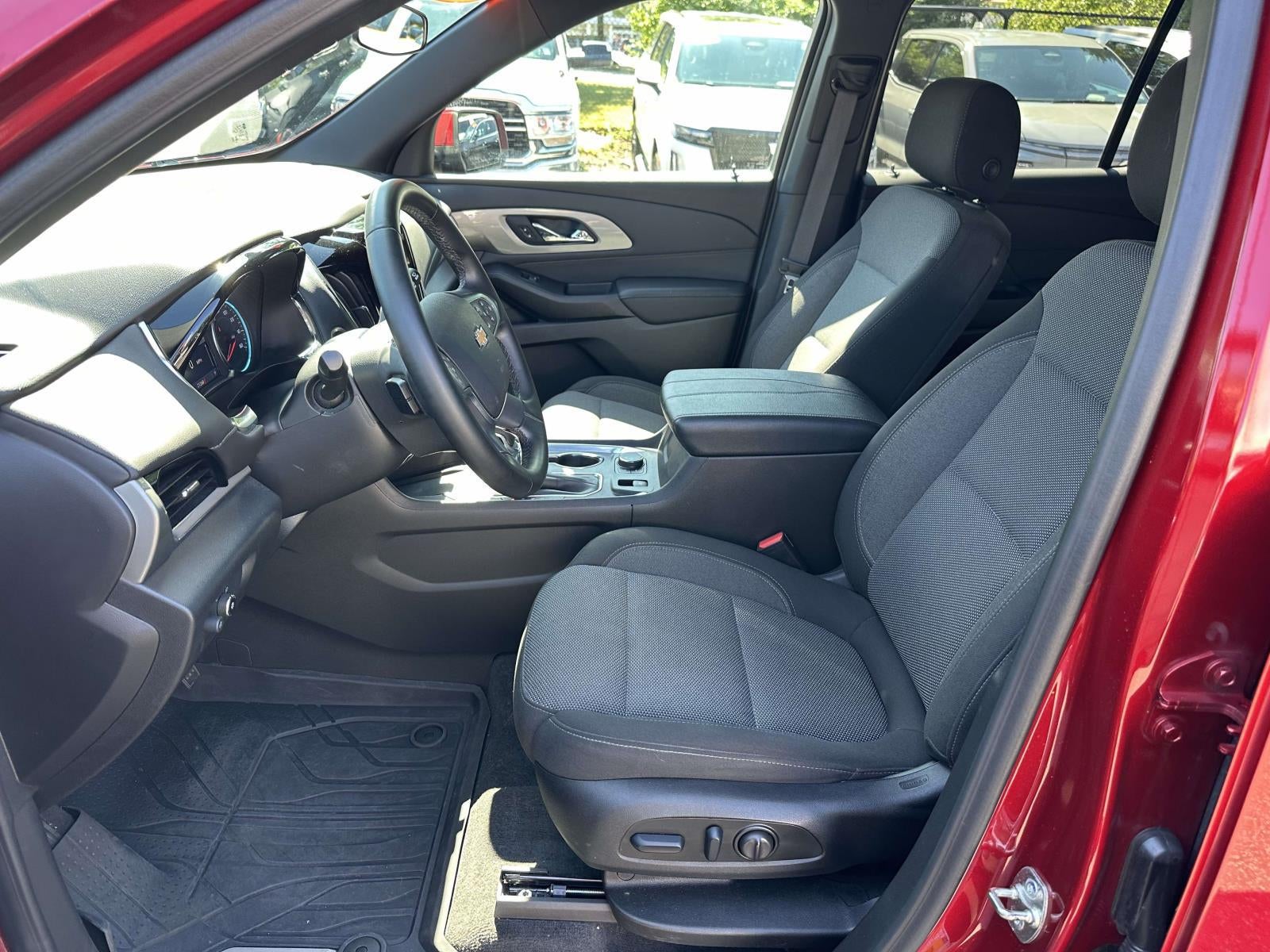 2023 Chevrolet Traverse LT