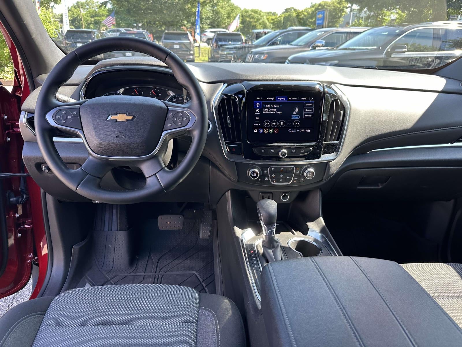 2023 Chevrolet Traverse LT