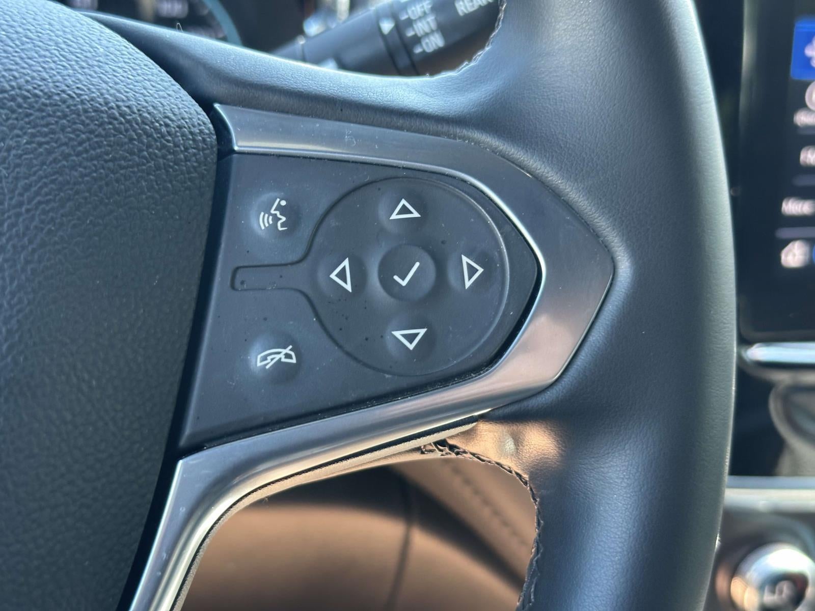 2023 Chevrolet Traverse LT