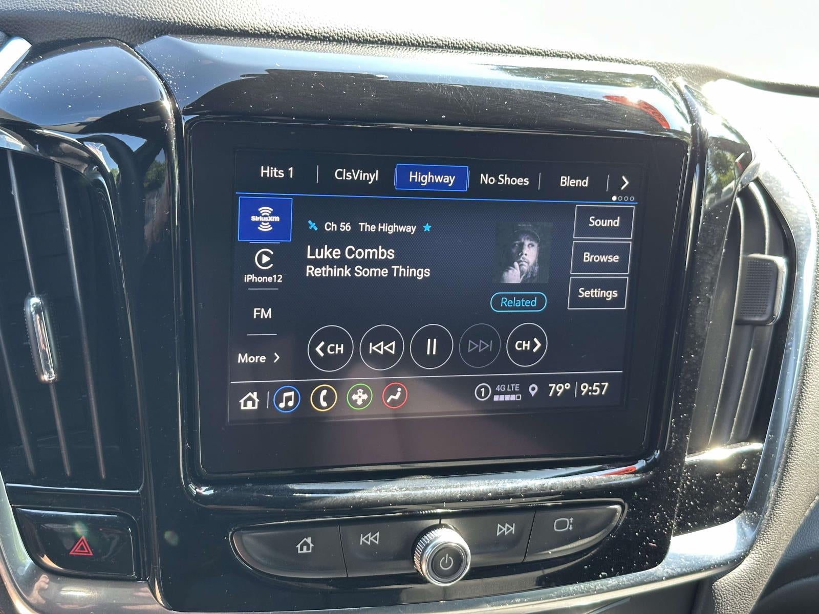 2023 Chevrolet Traverse LT