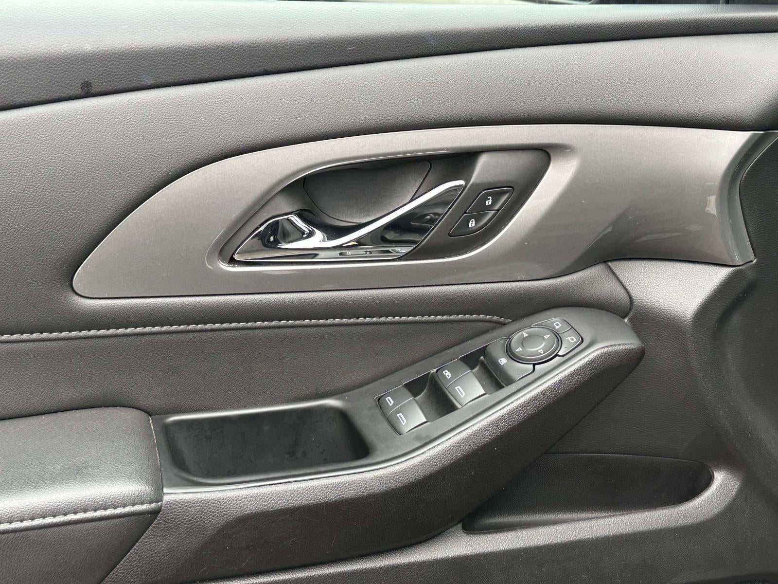 2023 Chevrolet Traverse AWD LT Cloth