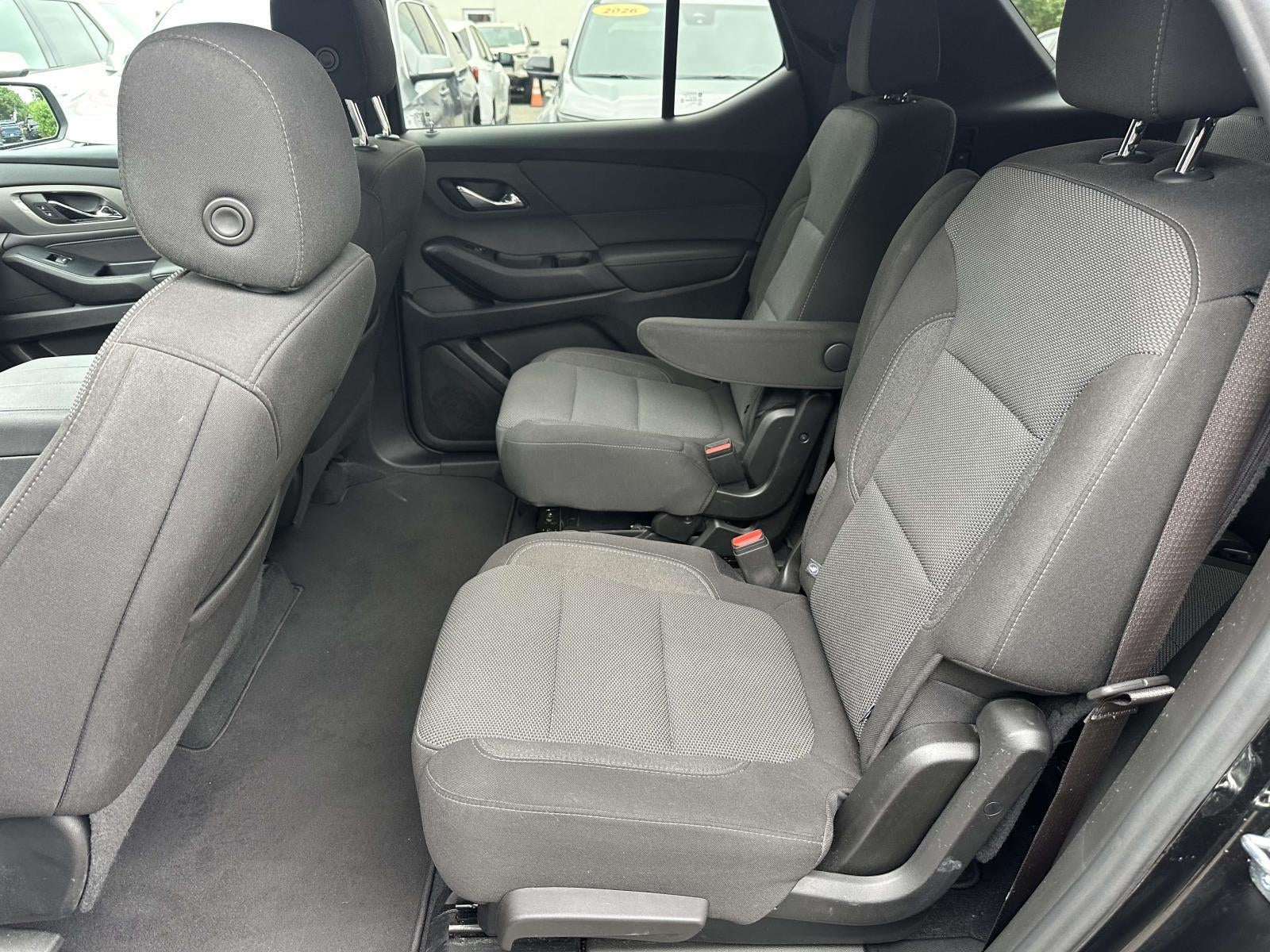 2023 Chevrolet Traverse AWD LT Cloth