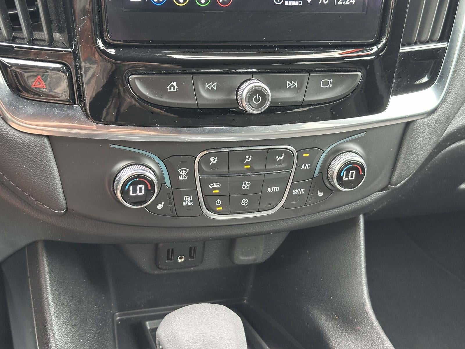 2023 Chevrolet Traverse AWD LT Cloth