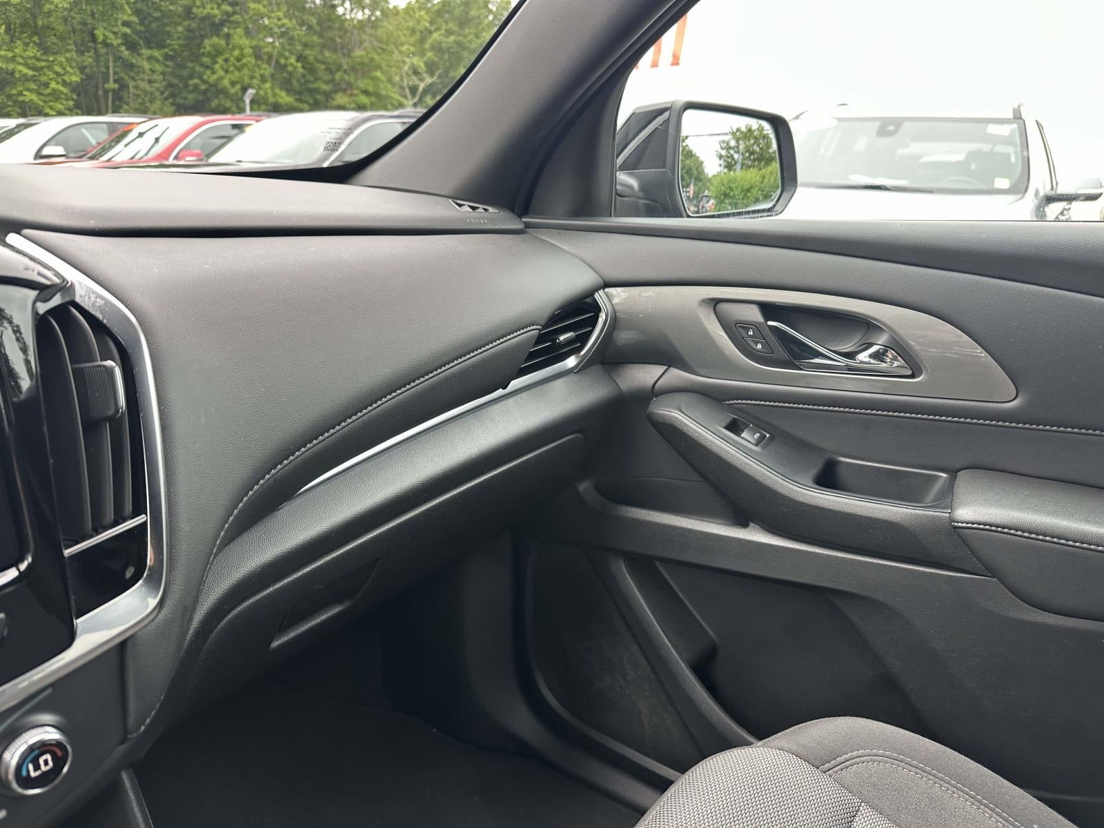 2023 Chevrolet Traverse AWD LT Cloth