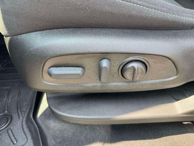 2023 Chevrolet Traverse AWD LT Cloth