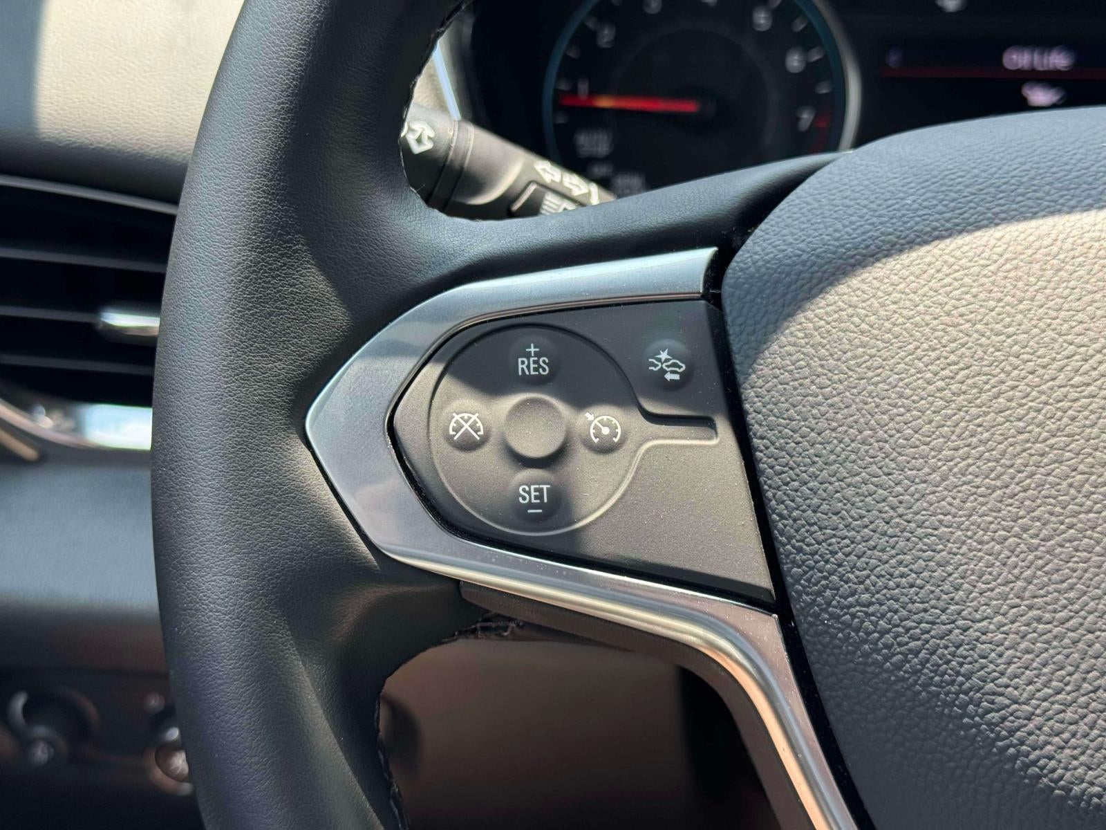 2023 Chevrolet Traverse AWD LT Cloth