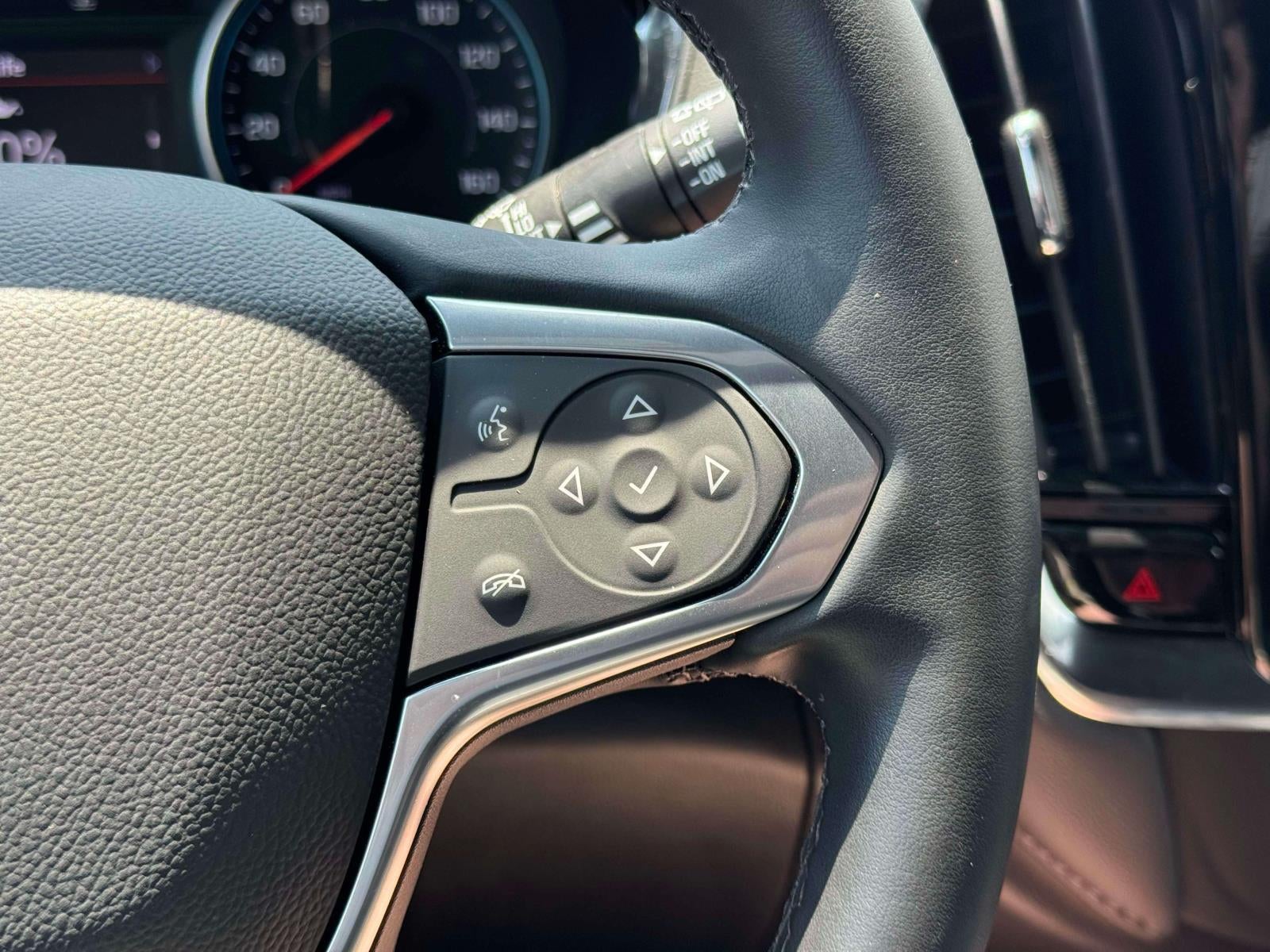 2023 Chevrolet Traverse AWD LT Cloth