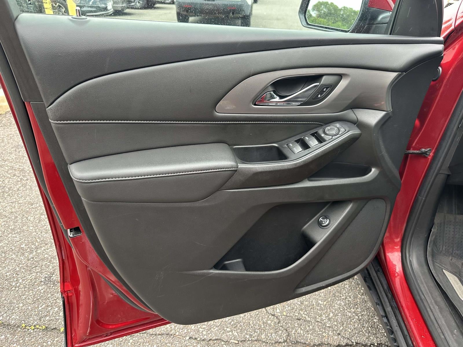 2023 Chevrolet Traverse AWD LT Cloth