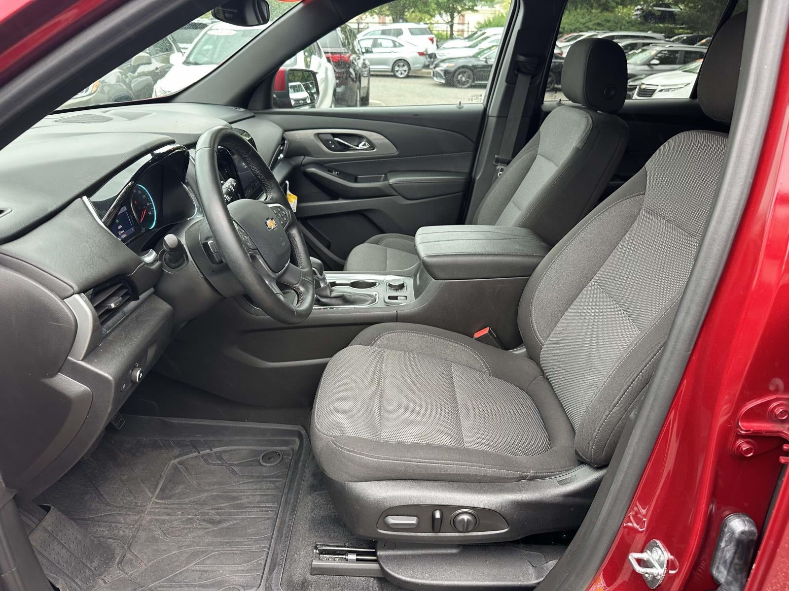 2023 Chevrolet Traverse AWD LT Cloth