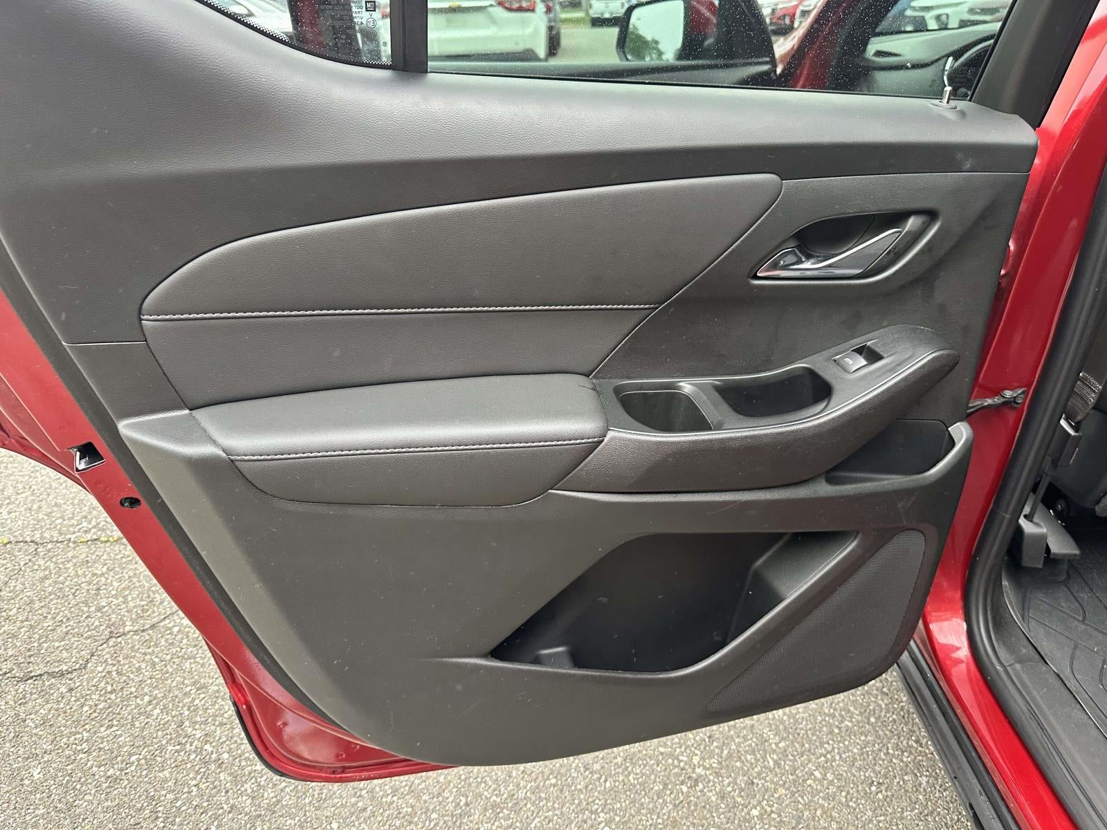 2023 Chevrolet Traverse AWD LT Cloth