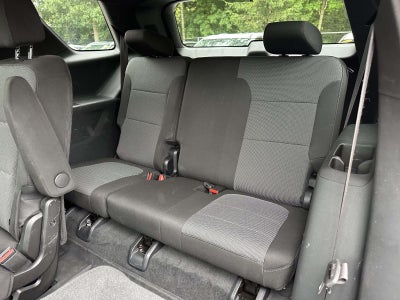 2023 Chevrolet Traverse AWD LT Cloth