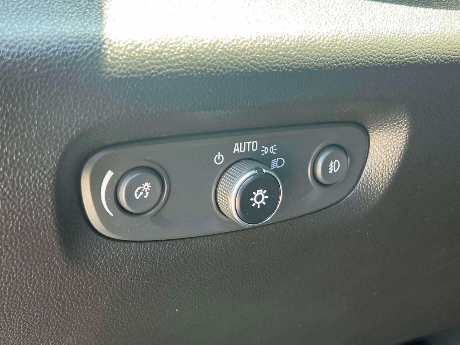 2020 Chevrolet Traverse AWD LT Cloth