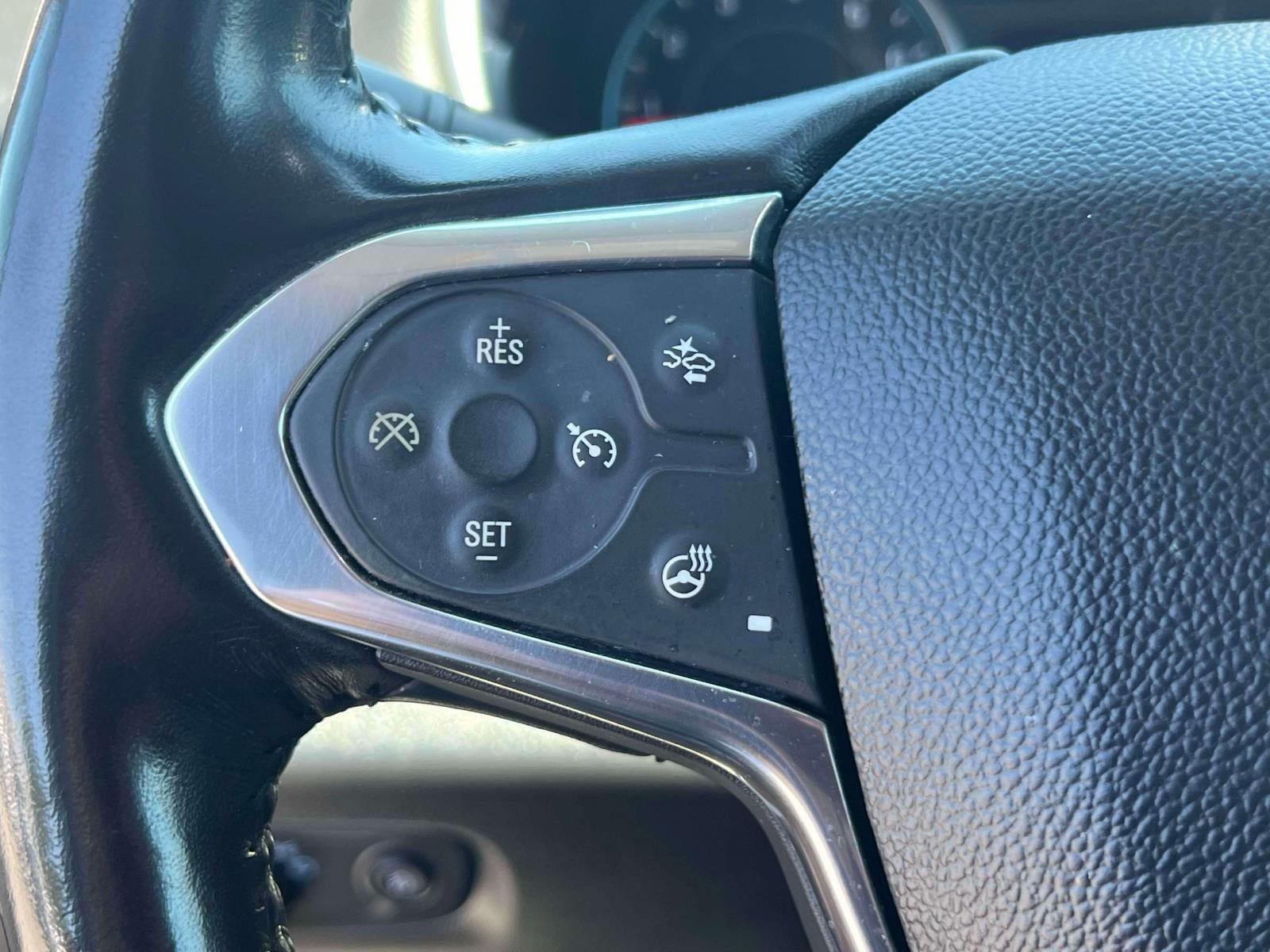 2020 Chevrolet Traverse AWD LT Cloth