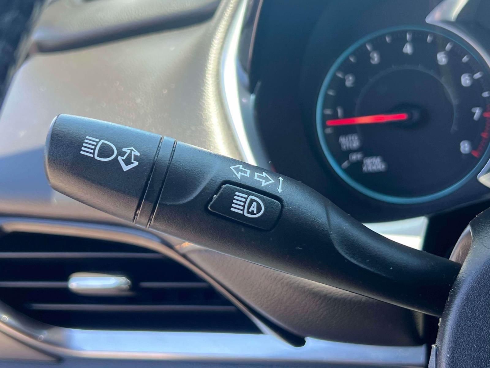2020 Chevrolet Traverse AWD LT Cloth