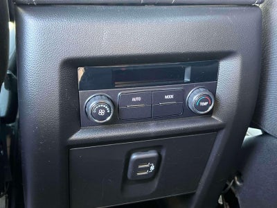 2022 Chevrolet Traverse AWD LT Cloth